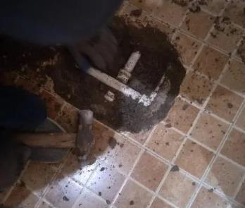 武隆卫生间漏水维修公司为您分享下卫生间渗水如何处理及注意事项